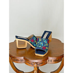 Andre Assous Denim Embroidered Sandal US Womens 8 #0144C Spain